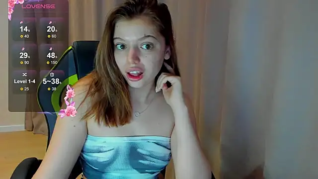 Snapshot of Nicky_Rosee chatting on February 26, 1:37 am Nicky Rosee online show from February 26, 1:37 am