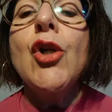 Viola8p online show from November 8, 3:45 pm