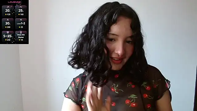 alexaa08 online show from April 14, 3:40 pm