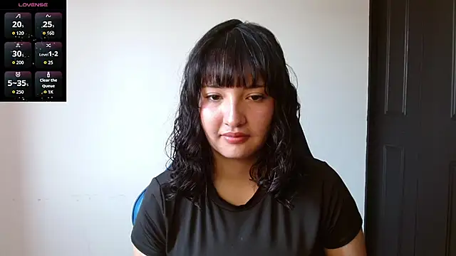 Snapshot of alexaa08 chatting on May 8, 1:05 pm alexaa08 online show from May 8, 1:05 pm