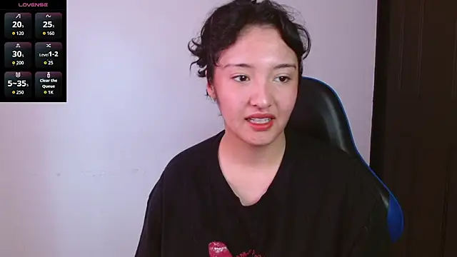 Snapshot of alexaa08 chatting on June 16, 12:52 pm alexaa08 online show from June 16, 12:52 pm