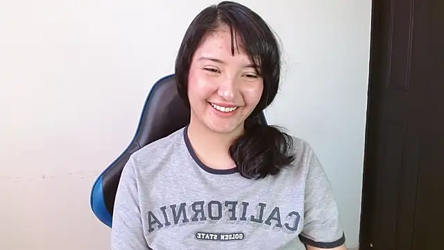 Snapshot of alexaa08 chatting on June 25, 9:30 pm alexaa08 online show from June 25, 9:30 pm