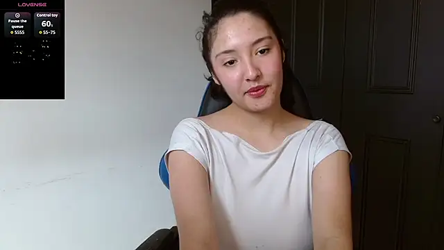 Snapshot of alexaa08 chatting on July 15, 4:12 pm alexaa08 online show from July 15, 4:12 pm