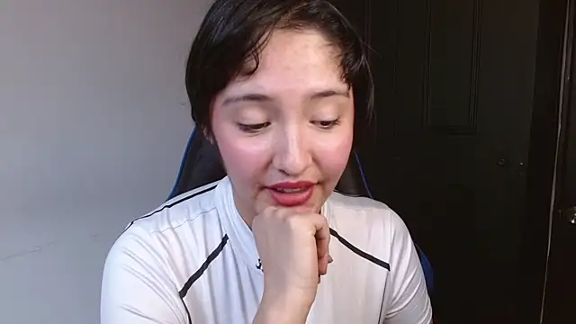 Snapshot of alexaa08 chatting on July 20, 8:33 pm alexaa08 online show from July 20, 8:33 pm