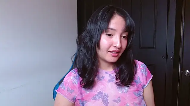 Snapshot of alexaa08 chatting on July 23, 2:48 pm alexaa08 online show from July 23, 2:48 pm
