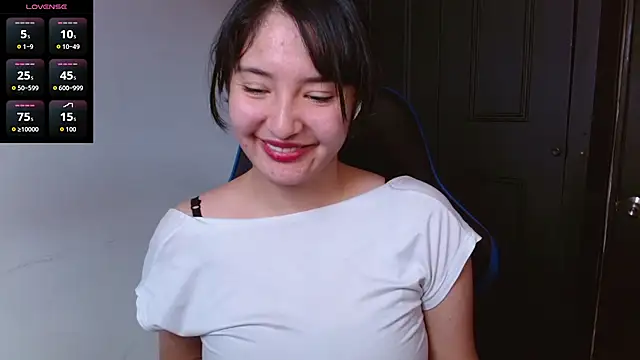 Snapshot of alexaa08 chatting on July 24, 2:59 pm alexaa08 online show from July 24, 2:59 pm