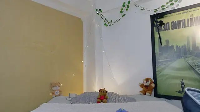 Snapshot of kittyzenn chatting on April 21, 2:45 pm kittyzenn online show from April 21, 2:45 pm