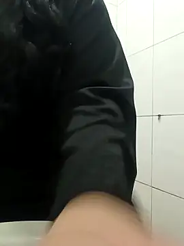 Snapshot of brunalinio chatting on February 7, 6:06 am brunalinio online show from February 7, 6:06 am