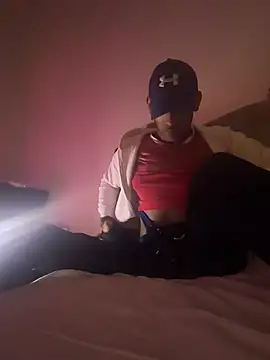 Snapshot of esteraulxxx chatting on February 6, 3:33 am esteraulxxx online show from February 6, 3:33 am