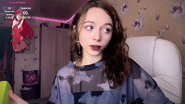 Snapshot of _SofiaBrown chatting on February 2, 3:49 pm SofiaBrown online show from February 2, 3:49 pm