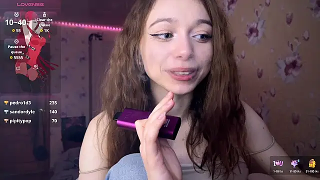 Snapshot of _SofiaBrown chatting on March 15, 8:32 pm SofiaBrown online show from March 15, 8:32 pm