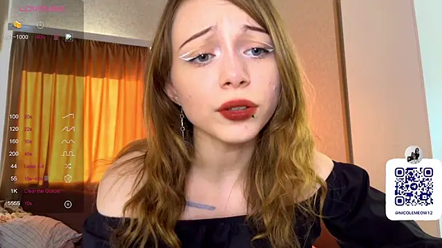 Snapshot of _SofiaBrown chatting on April 25, 1:41 pm SofiaBrown online show from April 25, 1:41 pm
