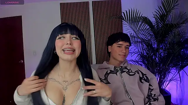 Snapshot of rouss_ari chatting on November 9, 1:59 am rouss ari online show from November 9, 1:59 am