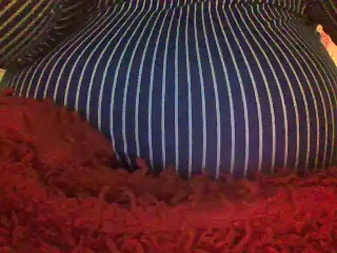 Snapshot of RoxiRedXXX chatting on January 6, 6:31 pm RoxiRedXXX online show from January 6, 6:31 pm