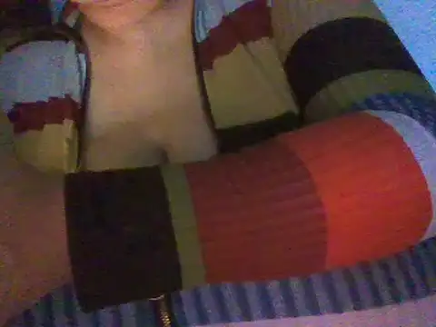 Snapshot of RoxiRedXXX chatting on February 18, 9:09 pm RoxiRedXXX online show from February 18, 9:09 pm