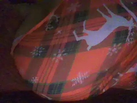 Snapshot of RoxiRedXXX chatting on March 12, 4:35 pm RoxiRedXXX online show from March 12, 4:35 pm