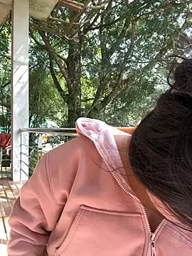 Snapshot of Anges893 chatting on October 12, 2:32 am Anges893 online show from October 12, 2:32 am