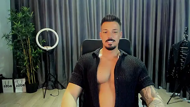 Snapshot of HaydenSpearss chatting on April 22, 12:28 pm HaydenSpearss online show from April 22, 12:28 pm