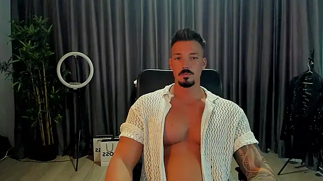 Snapshot of HaydenSpearss chatting on June 3, 12:30 pm HaydenSpearss online show from June 3, 12:30 pm