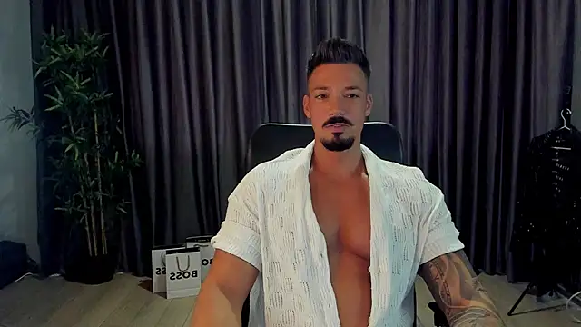 Snapshot of HaydenSpearss chatting on July 12, 6:48 am HaydenSpearss online show from July 12, 6:48 am