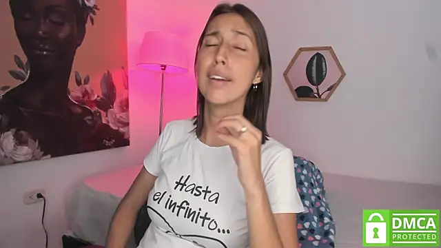 Snapshot of aleja_rythm chatting on October 28, 7:05 pm aleja rythm online show from October 28, 7:05 pm