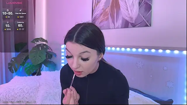 Veronica leal online show from May 6, 8:52 am