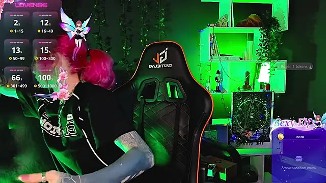 Snapshot of _HelenCarter chatting on January 27, 8:39 pm HelenCarter online show from January 27, 8:39 pm