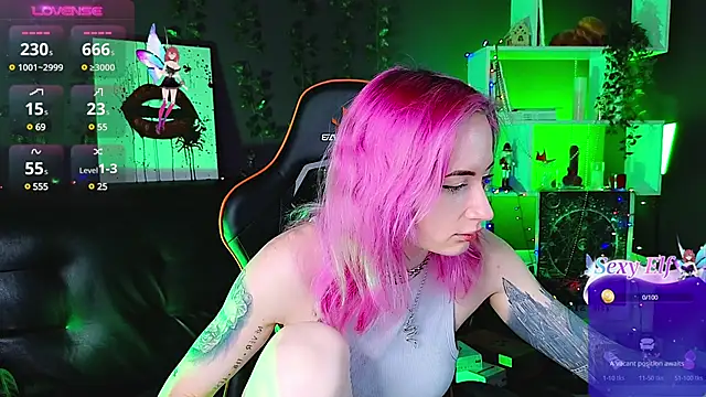 Snapshot of _HelenCarter chatting on February 10, 8:42 pm HelenCarter online show from February 10, 8:42 pm