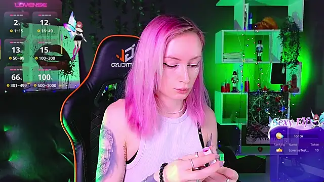 Snapshot of _HelenCarter chatting on March 10, 8:45 pm HelenCarter online show from March 10, 8:45 pm