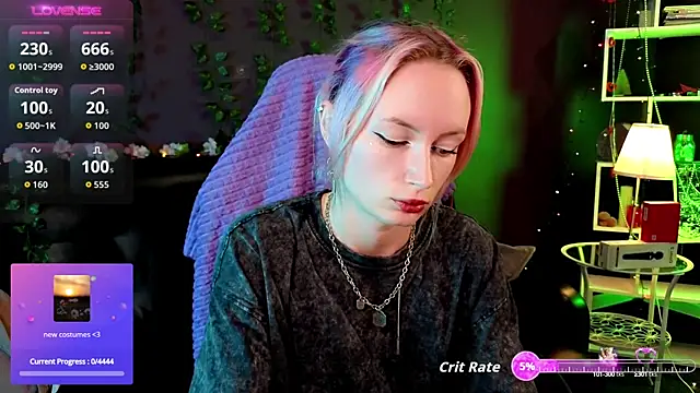 Snapshot of _HelenCarter chatting on October 3, 8:50 pm HelenCarter online show from October 3, 8:50 pm