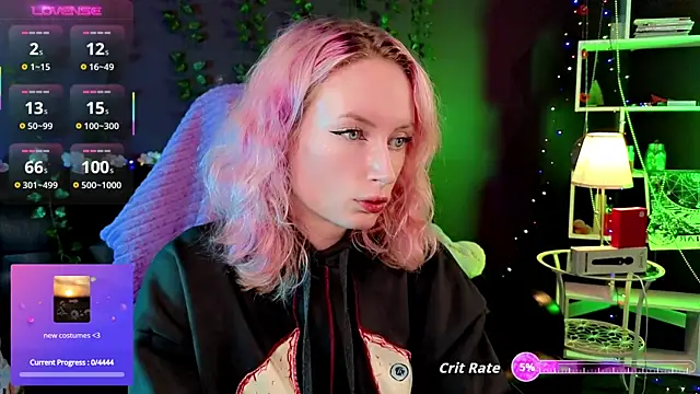 Snapshot of _HelenCarter chatting on October 6, 9:01 pm HelenCarter online show from October 6, 9:01 pm