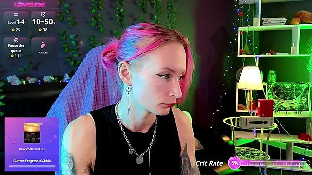 Snapshot of _HelenCarter chatting on October 10, 8:08 pm HelenCarter online show from October 10, 8:08 pm