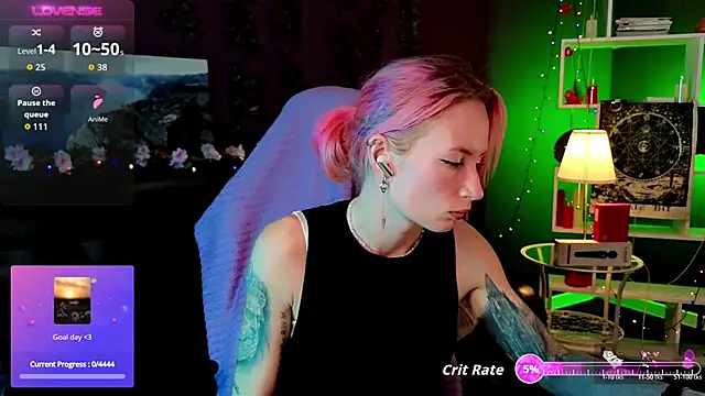 Snapshot of _HelenCarter chatting on October 20, 8:42 pm HelenCarter online show from October 20, 8:42 pm