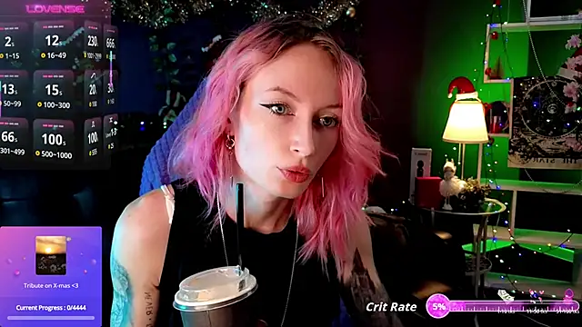 Snapshot of _HelenCarter chatting on December 14, 8:35 pm HelenCarter online show from December 14, 8:35 pm