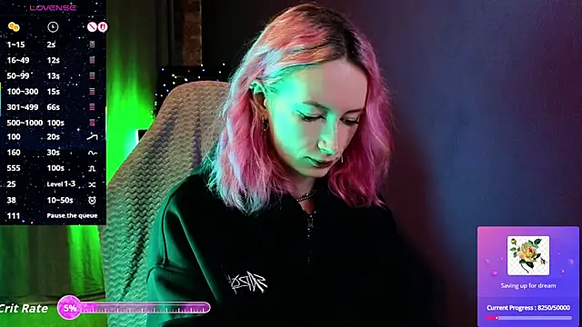 Snapshot of _HelenCarter chatting on May 31, 8:43 pm HelenCarter online show from May 31, 8:43 pm