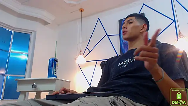 Snapshot of Valerio_20 chatting on December 21, 8:21 pm Valerio 20 online show from December 21, 8:21 pm