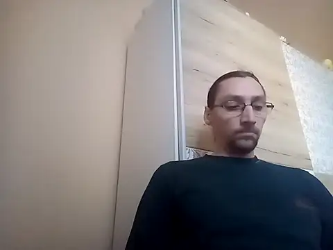 Snapshot of 8Arch9 chatting on February 10, 1:44 pm 8Arch9 online show from February 10, 1:44 pm
