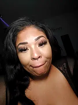 Snapshot of uniquechina69 chatting on March 8, 5:49 am uniquechina69 online show from March 8, 5:49 am