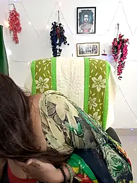 YOUR LOVELY-40 online show from April 17, 7:06 pm