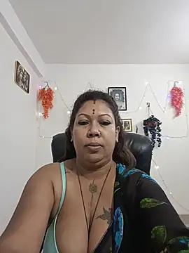 Snapshot of YOUR_LOVELY-40 chatting on July 10, 2:08 pm YOUR LOVELY-40 online show from July 10, 2:08 pm
