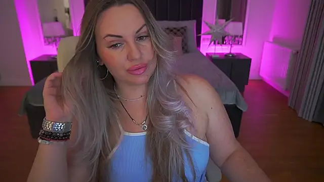 KiraCandyS online show from March 20, 9:19 pm