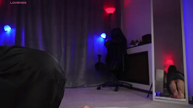 Amely Young online show from March 6, 2:41 am