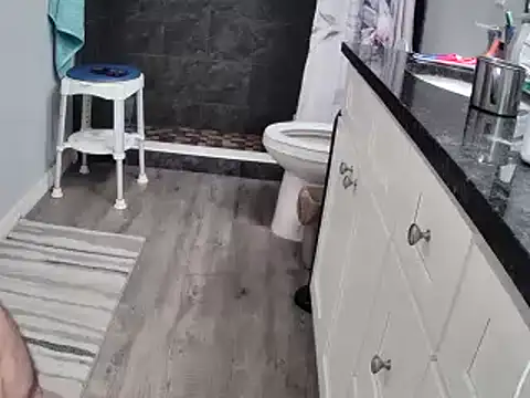 Snapshot of lou63ponce chatting on February 28, 4:53 pm lou63ponce online show from February 28, 4:53 pm