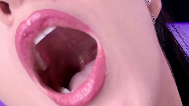 Pamela Rosal online show from April 3, 1:09 pm