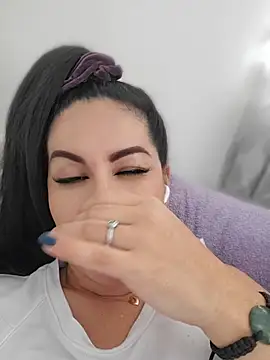 Pamela Rosal online show from April 19, 5:34 pm