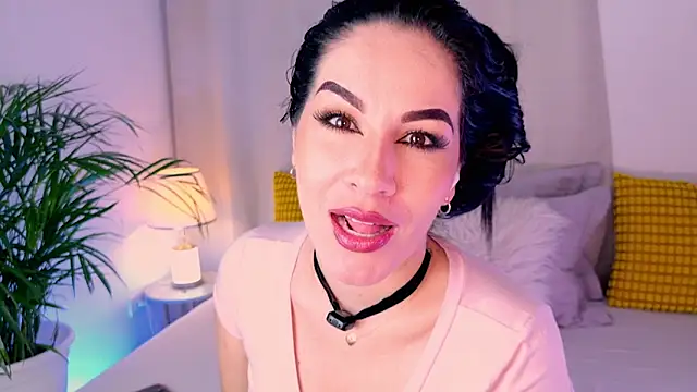 Pamela Rosal online show from May 31, 12:23 pm