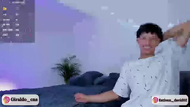 Snapshot of Giraldo_cns chatting on December 21, 4:41 am Giraldo cns online show from December 21, 4:41 am