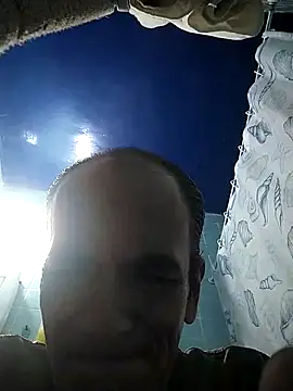 Snapshot of bigfalover chatting on November 9, 2:10 am bigfalover online show from November 9, 2:10 am