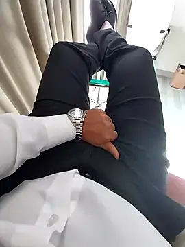 Snapshot of Divyansh_27 chatting on February 2, 9:30 am Divyansh 27 online show from February 2, 9:30 am