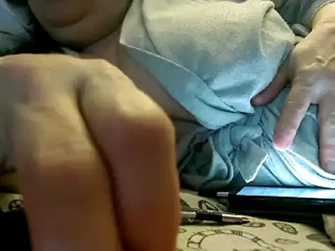 Snapshot of WHITEDAROSE chatting on March 10, 8:01 pm WHITEDAROSE online show from March 10, 8:01 pm